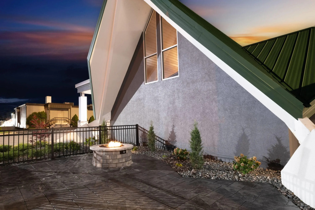 Wingate by Wyndham Geneva at SPIRE Academy