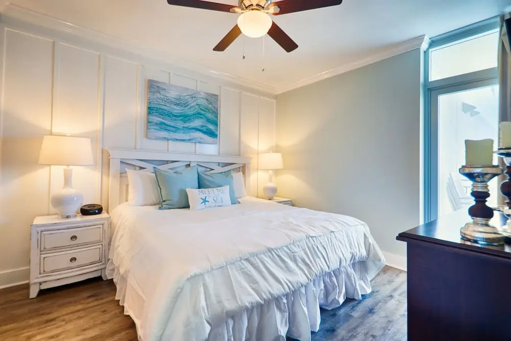 Waterscape A506 - 2 Br condo by RedAwning