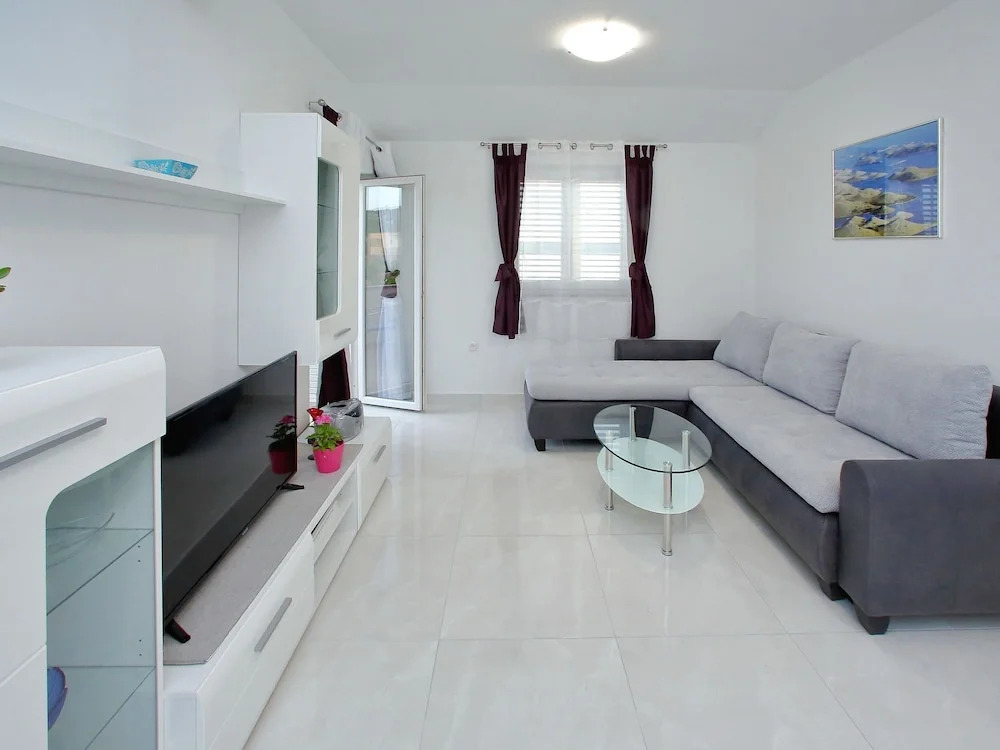 Spasious Two Storey Holiday Home With Great Sea View Terrace 300M From The Sea