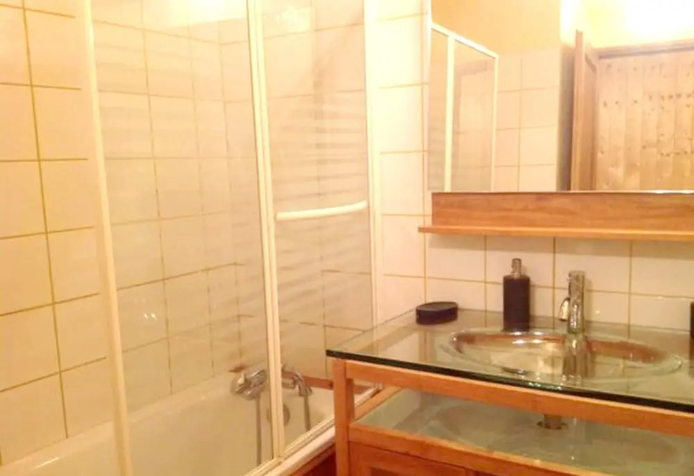 Apartment With 3 Bedrooms in Peisey-nancroix, With Wonderful Mountain View, Enclosed Garden and Wifi - 22 km From the Slopes