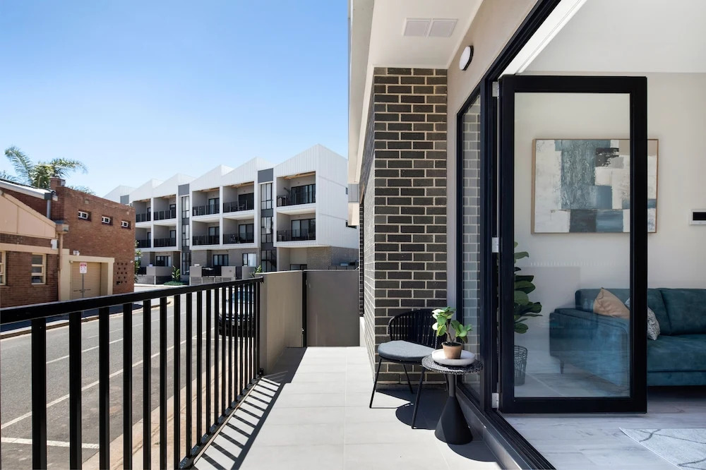 Urban Rest Port Adelaide Apartments