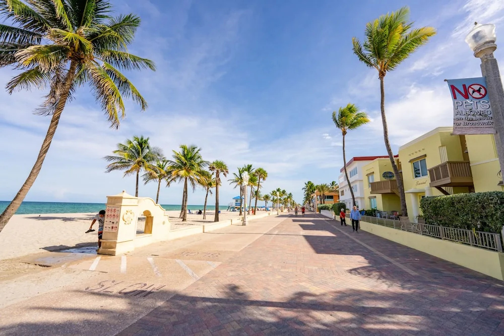 The Surf Hollywood Beach