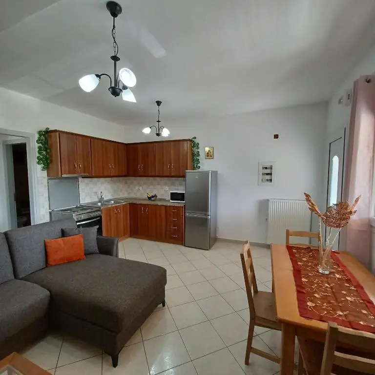 Eleonas Apartment 2, Lygia