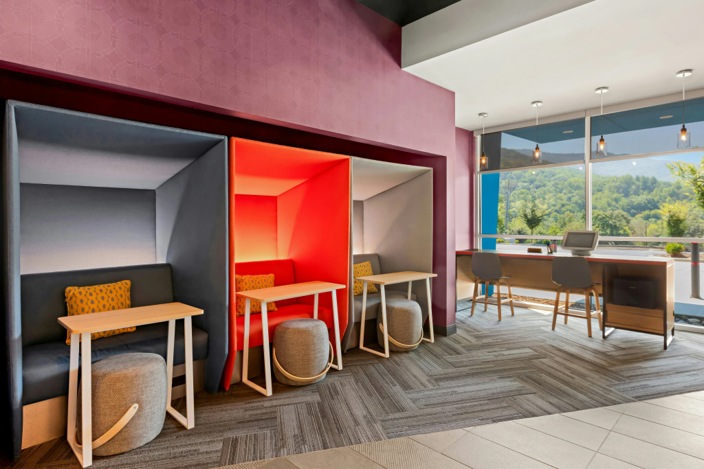 Tru by Hilton Asheville Blue Ridge Parkway