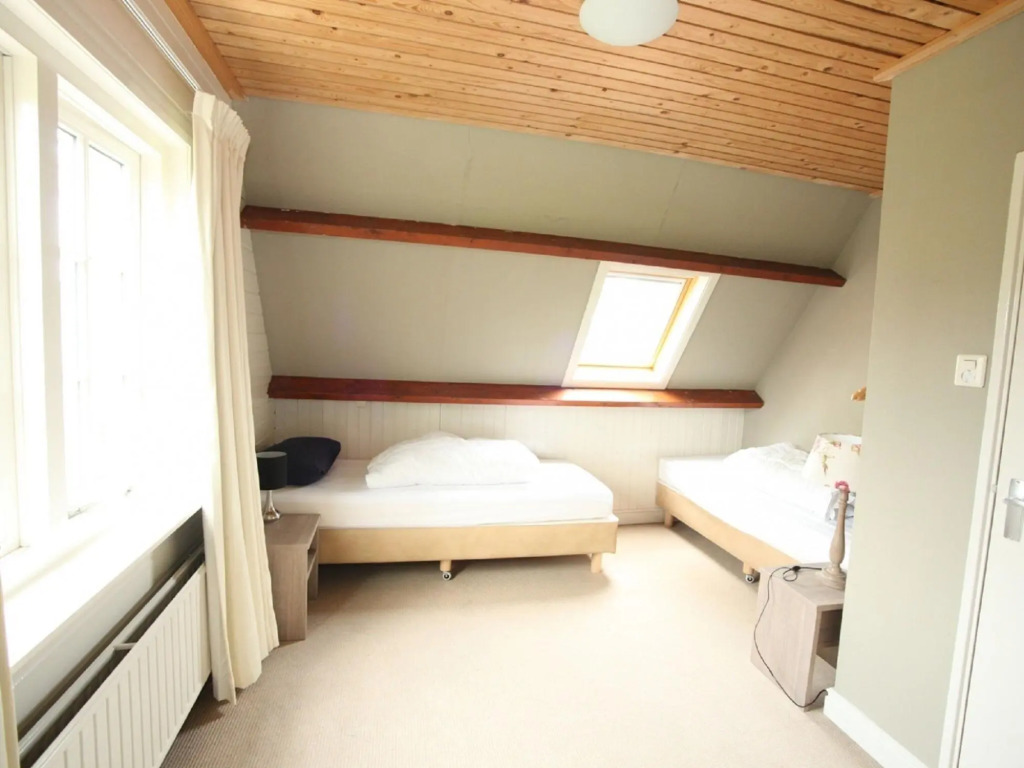 Comfortable Coastal Getaway