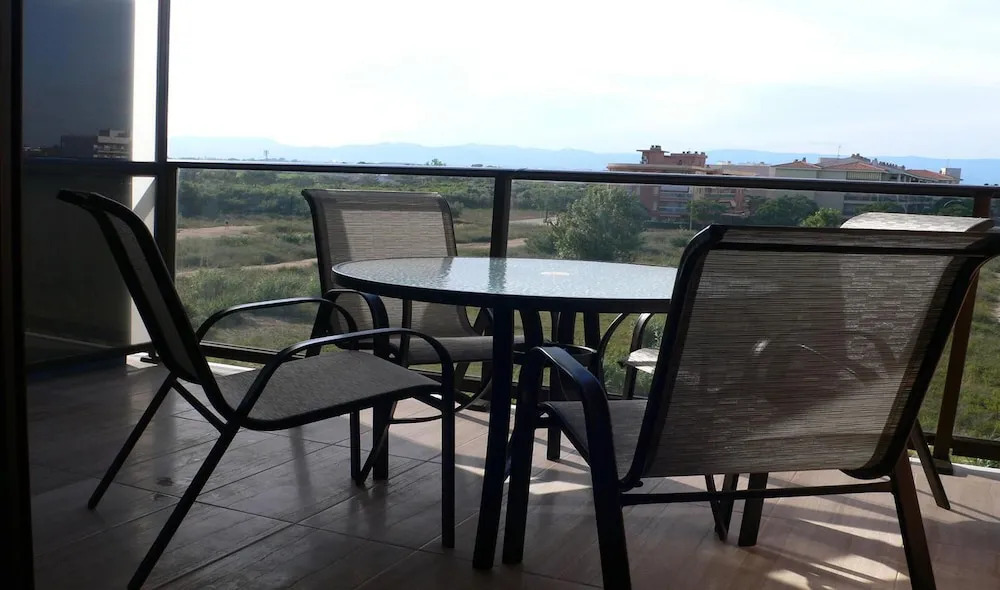 Apartamentos Esquirol 3000