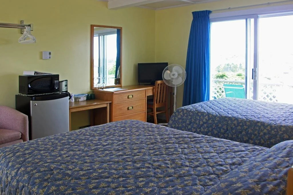 Topmast Motel