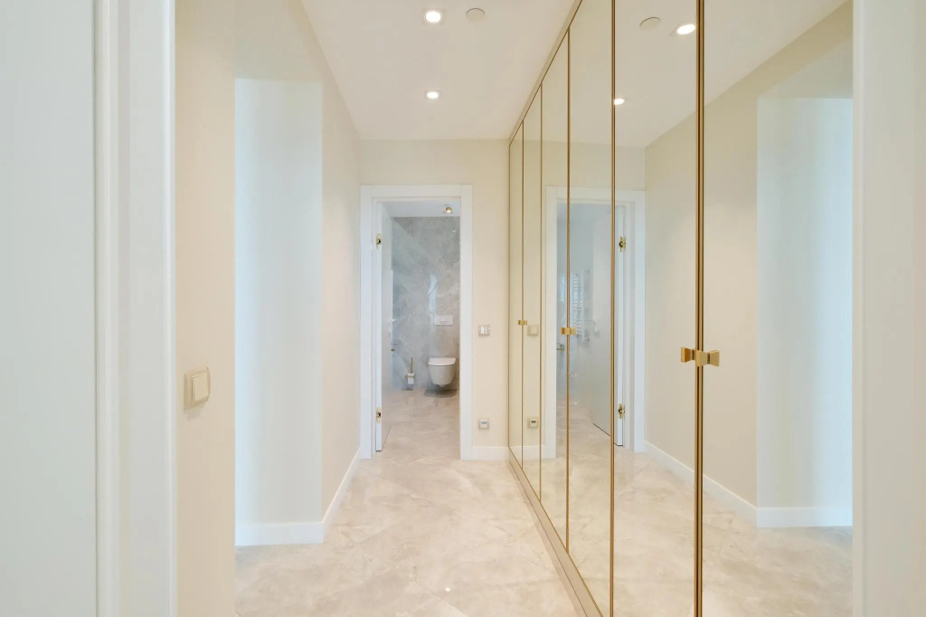 Sun Apartments АК Карат 17