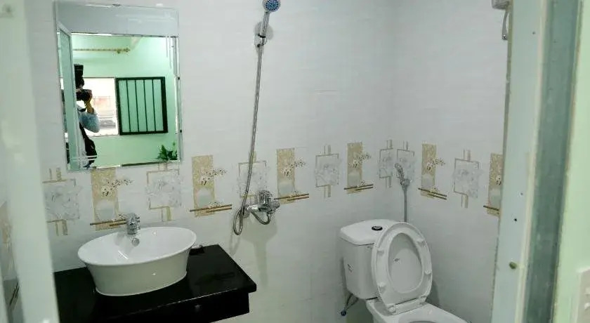 Giang Son Hostel