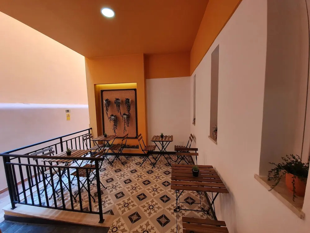 Inn Faro - Casa Amarela - Guest House