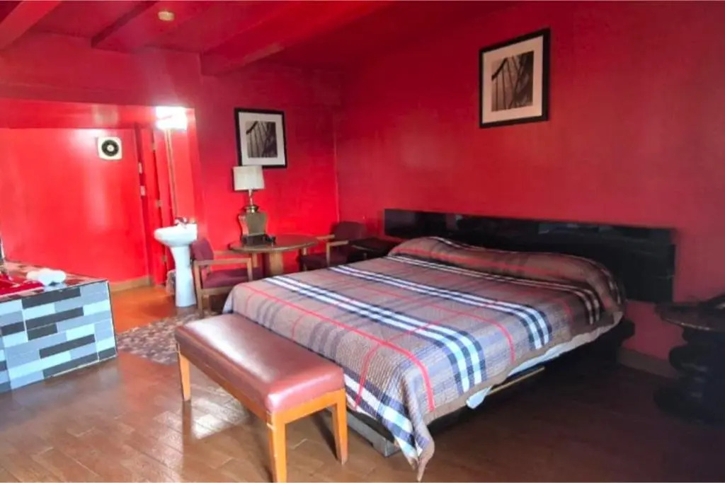 Saratoga Motel By Capital O Near Midway Airport Chicago IL