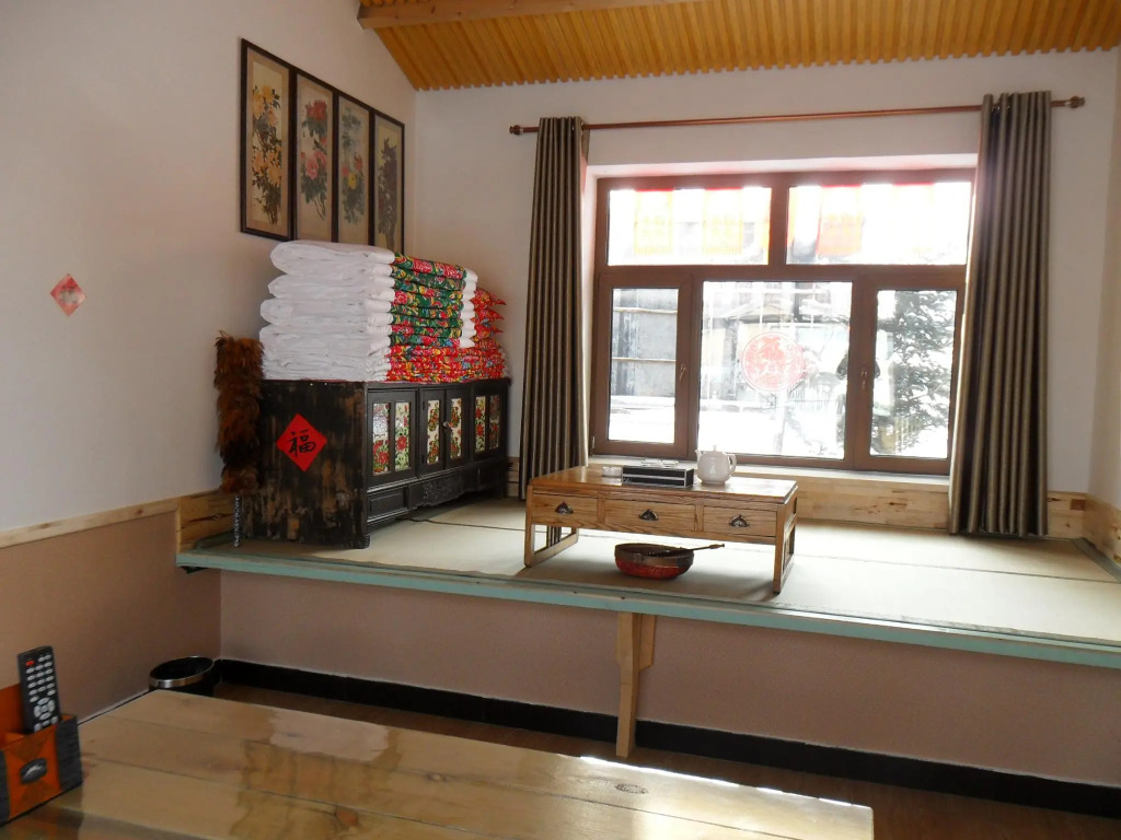 Yabuli Folk Village Spa Resort Hotel