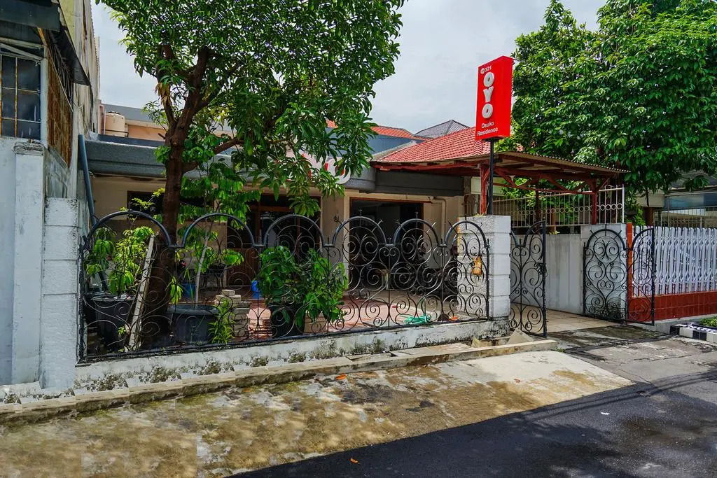 RedDoorz at Osuko Residence Sukomanunggal Jaya