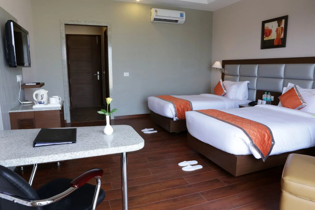 Hotel Chirag