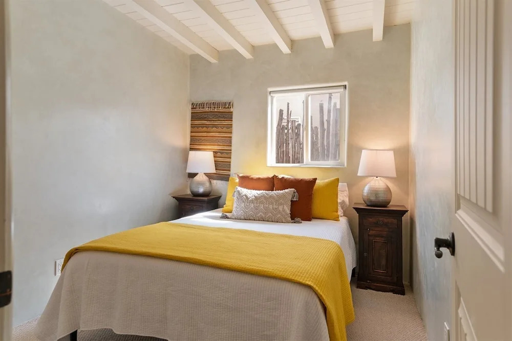 Reposado - Kiva Fireplace, Walk Everywhere, Adorable Patio
