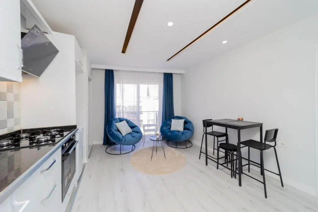 Comfy Home With Balcony in Muratpasa