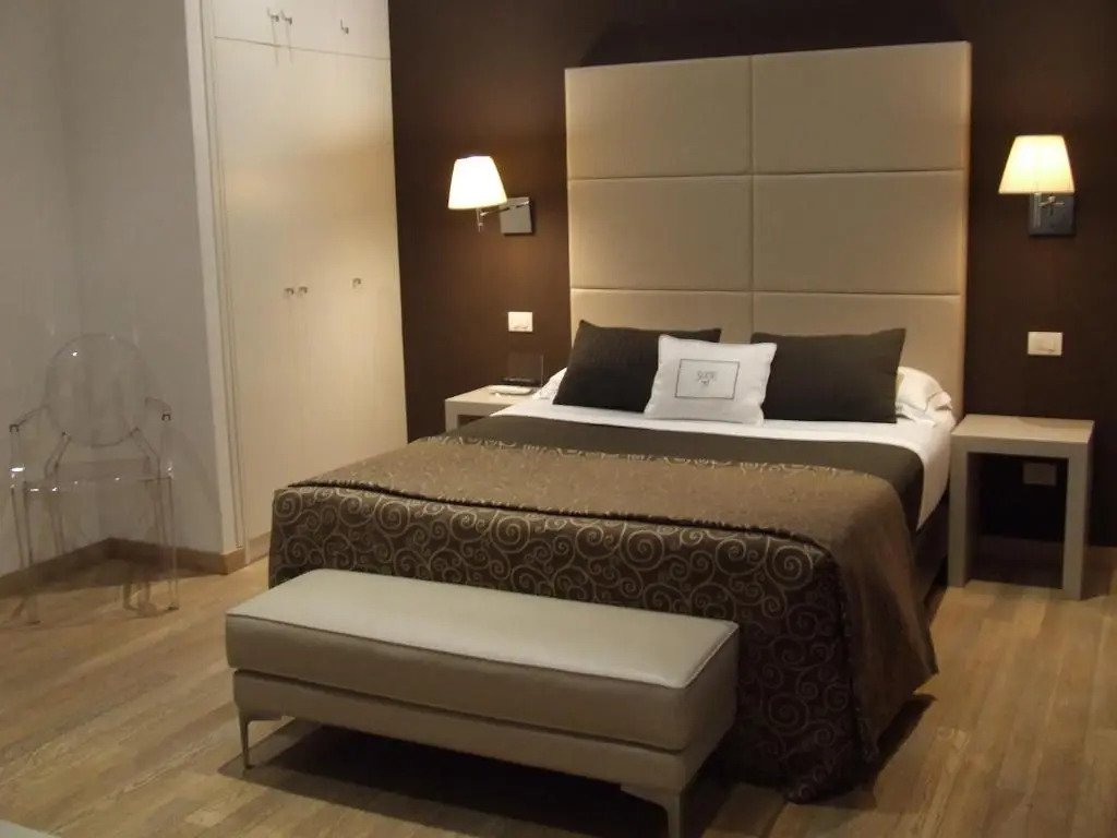 Suite 70