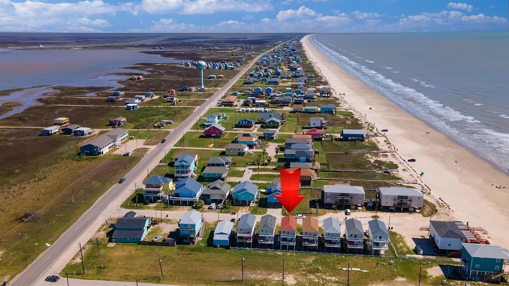 Coastal Oasis In Surfside Beach 3 Bedroom Home
