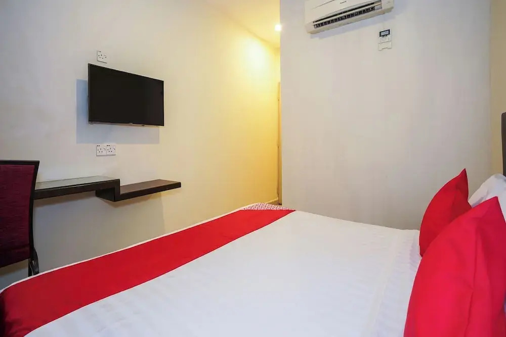 Dancenter Near Petronas Kampung Koh, Jj Hotel