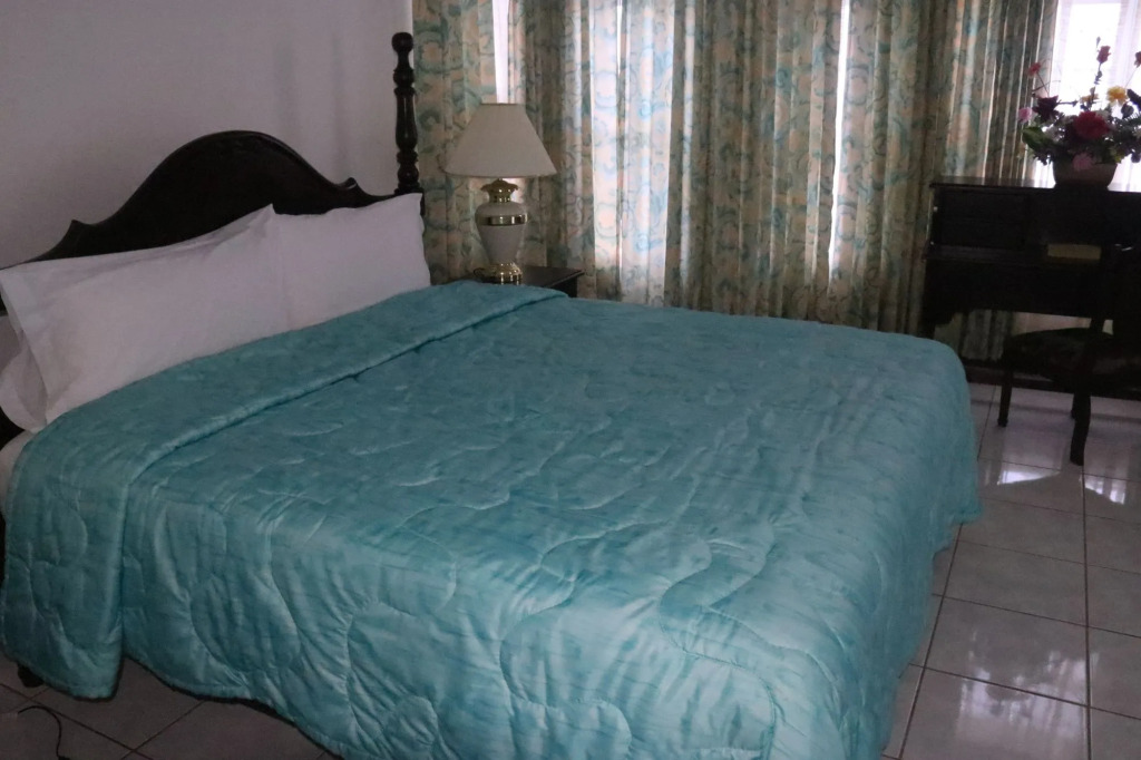 Pink Rock Inn Bed and Breakfast