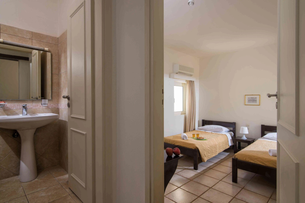 Ourania Apartments Hotel