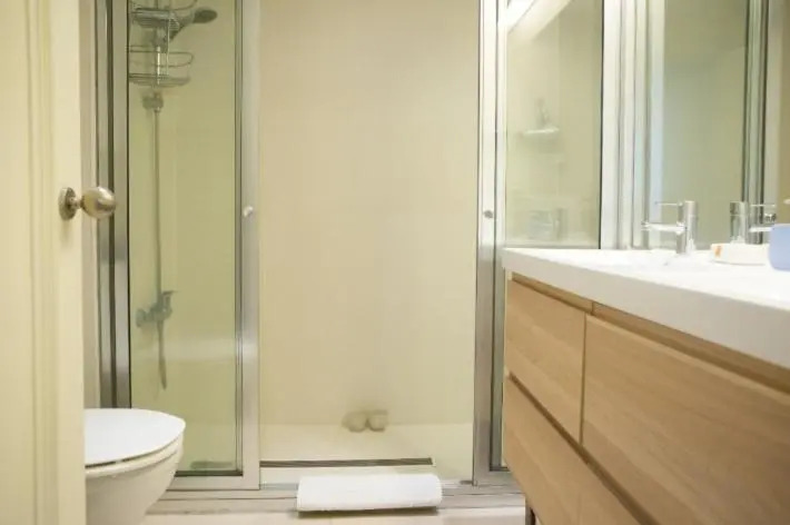 Apartment W Stunning View - MARINA - Free Parking & AC