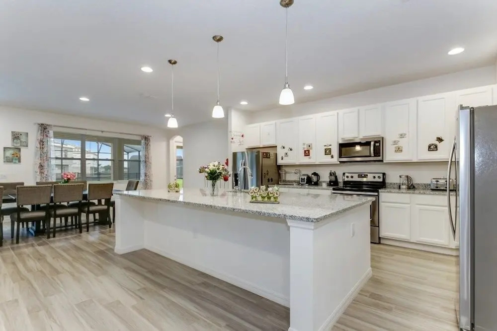 6028bod 14 Bedroom Home