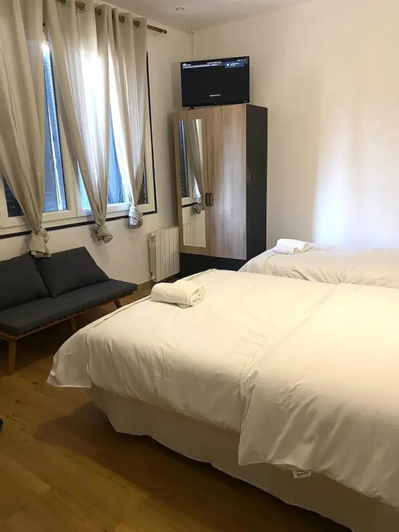 Hôtel & Restaurant ISVARA