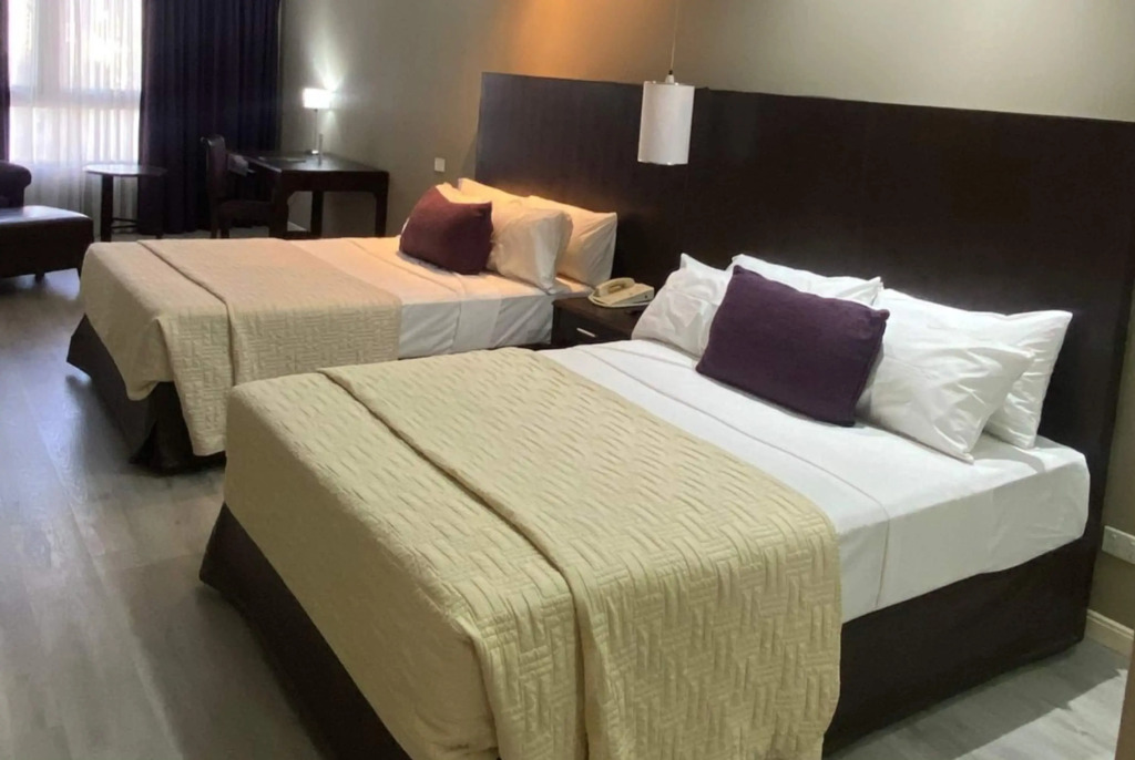 Howard Johnson Plaza by Wyndham Buenos Aires Florida Street
