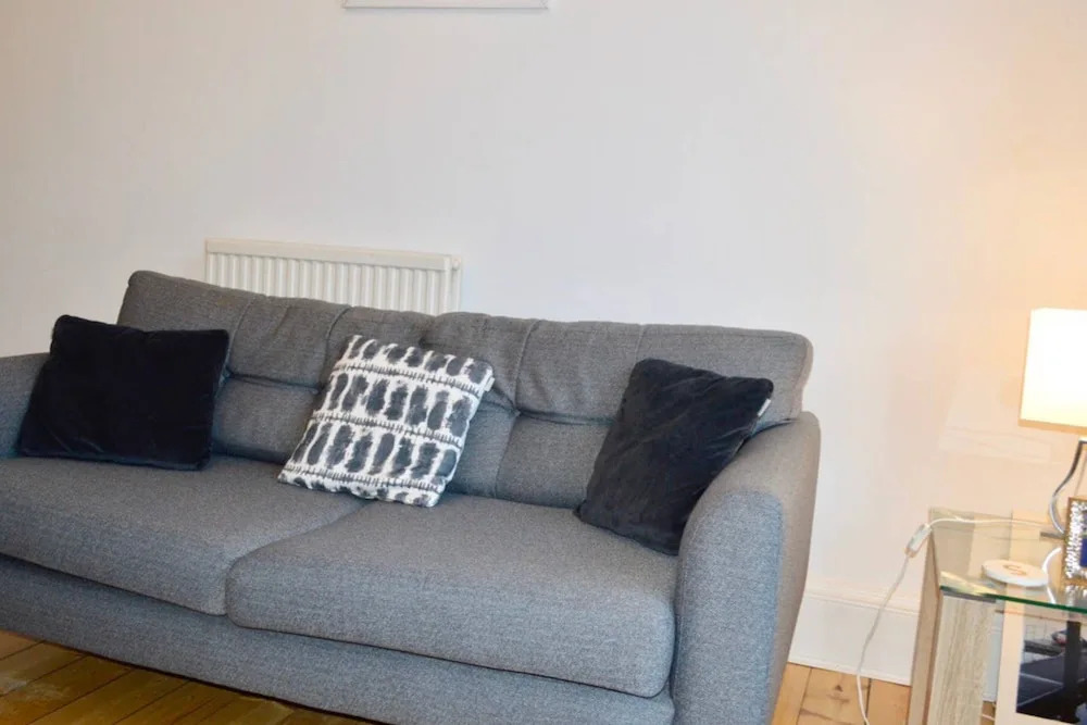 Modern and Bright 1 Bed Flat Near Leith