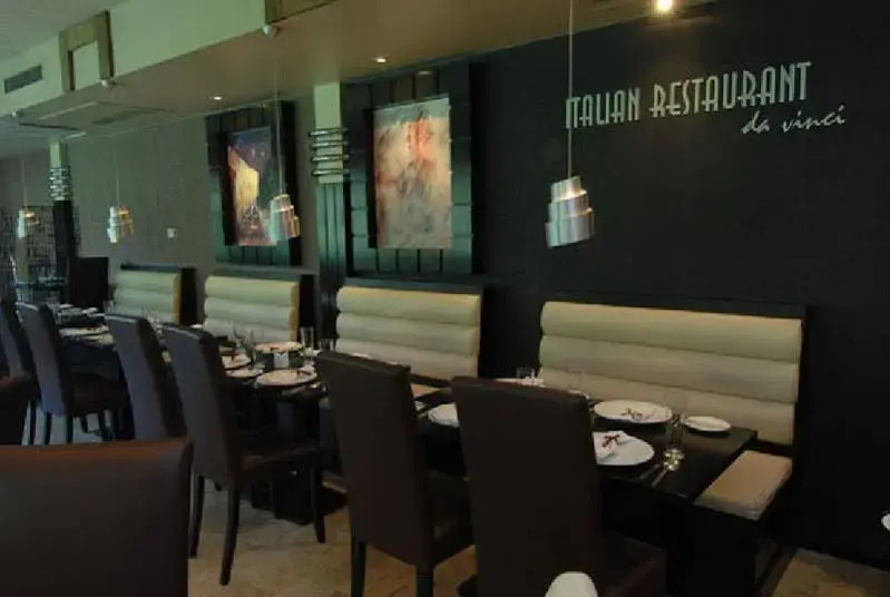 Parsian Esteghlal International Hotel