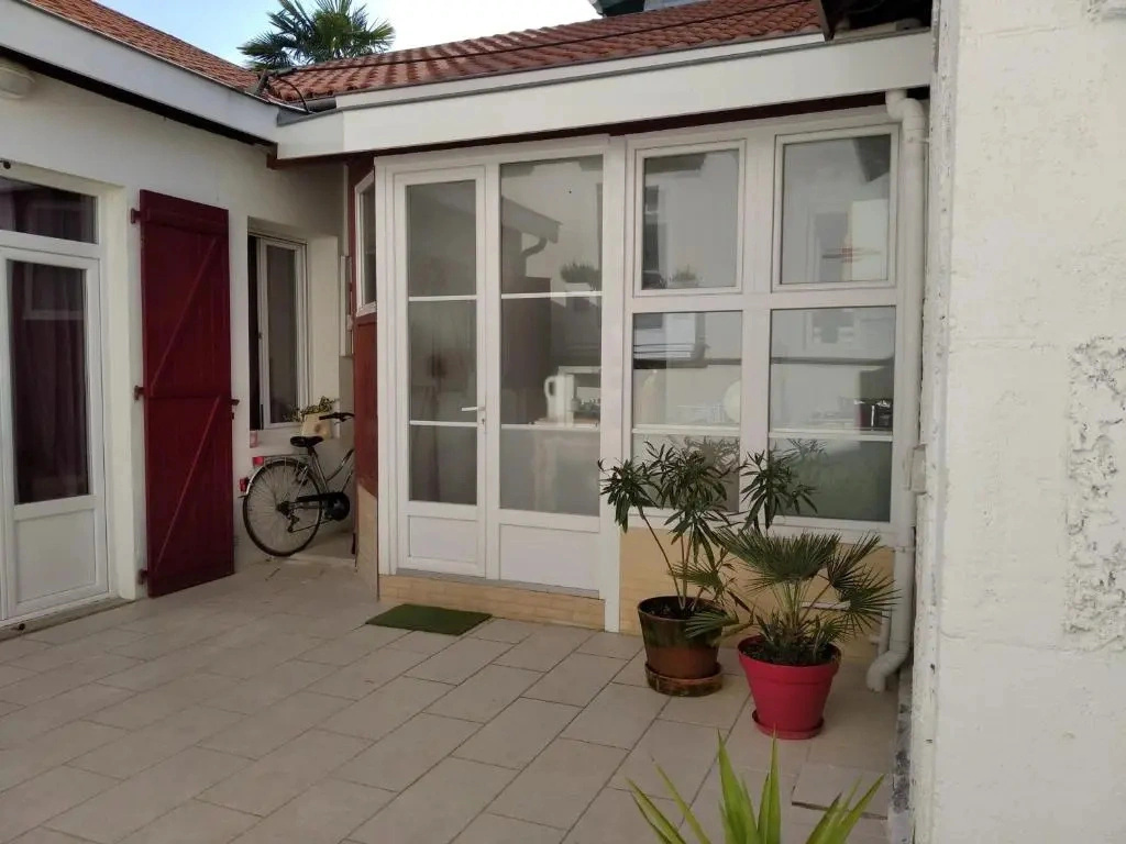 Arcachon: Charmante Maison T3 Proche Plage et Commerces, 2 Chambres, Wi-Fi, Idéale Familles - FR-1-319-35