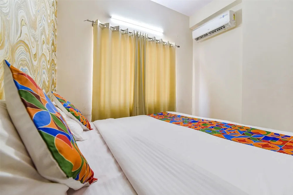 Fabhotel Grand Lotus