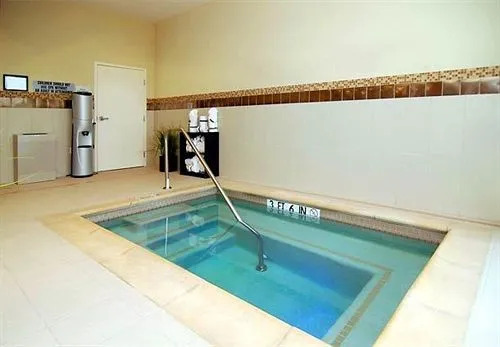 Courtyard Dallas Arlington South