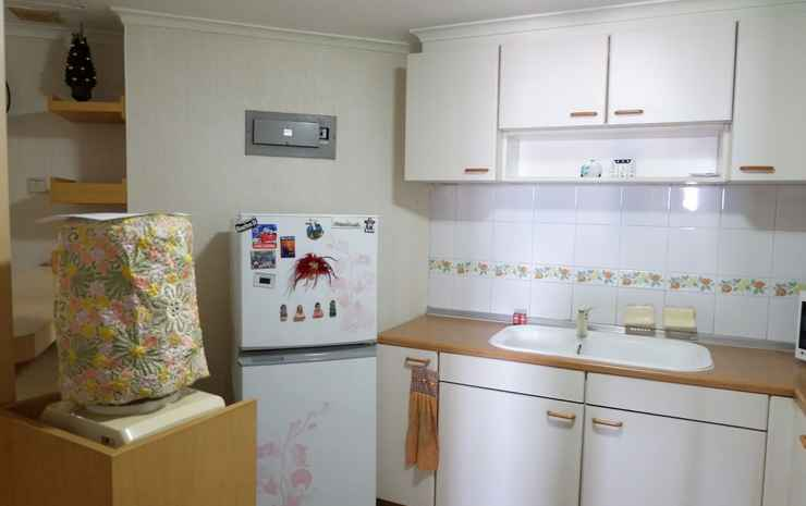 3BR Strategic and Classic Sudirman Tower Condominium By Travelio