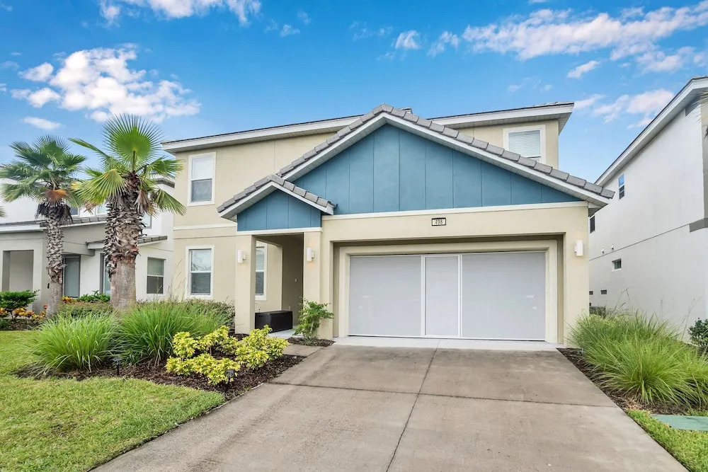 8 Bdrm 5 Bath Bella Vida Resort