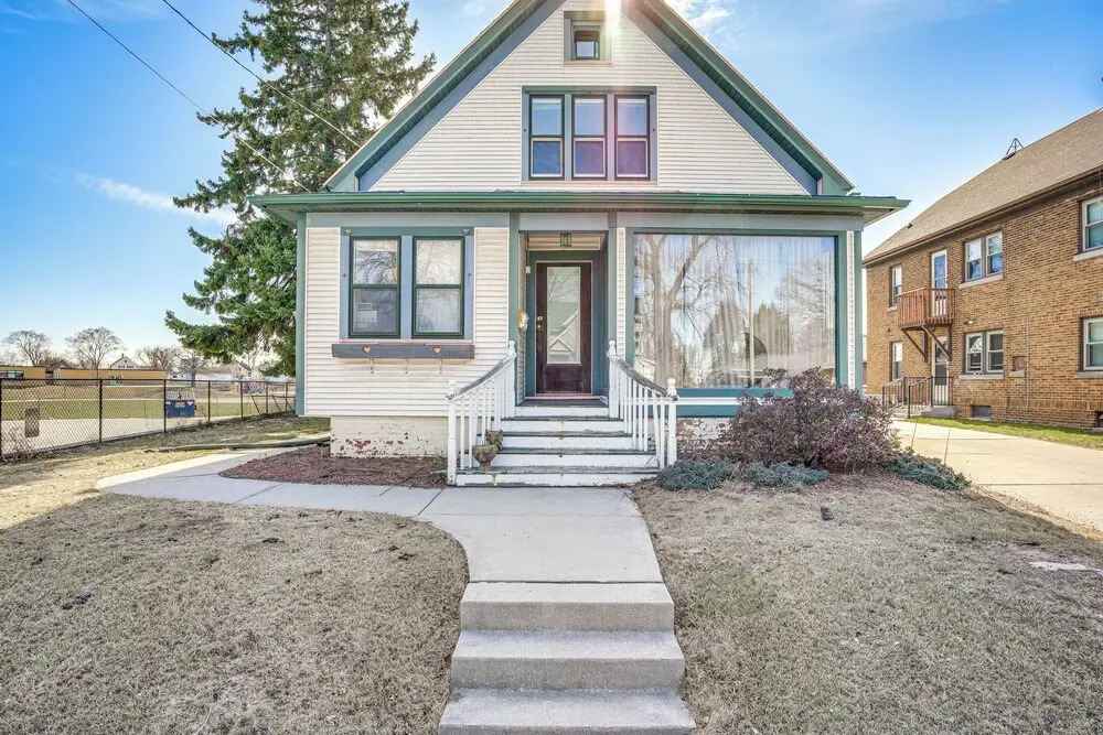 2 Mi to Dtwn: Studio Suite in Sheboygan