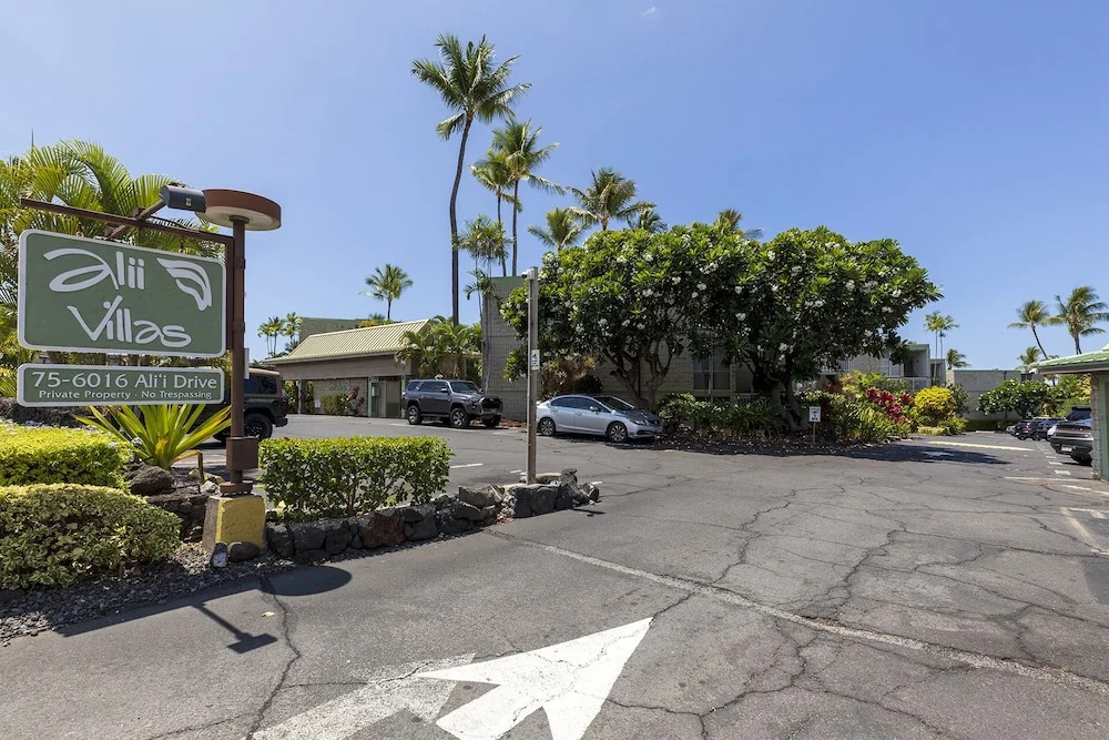 Tiki Ali'i Retreat Breathtaking Island Views
