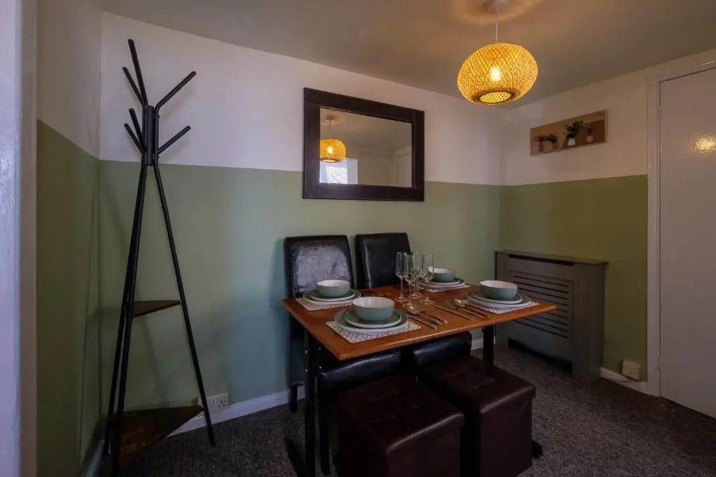 Step Free Access Apt for 6 Parking 2 Mins Town