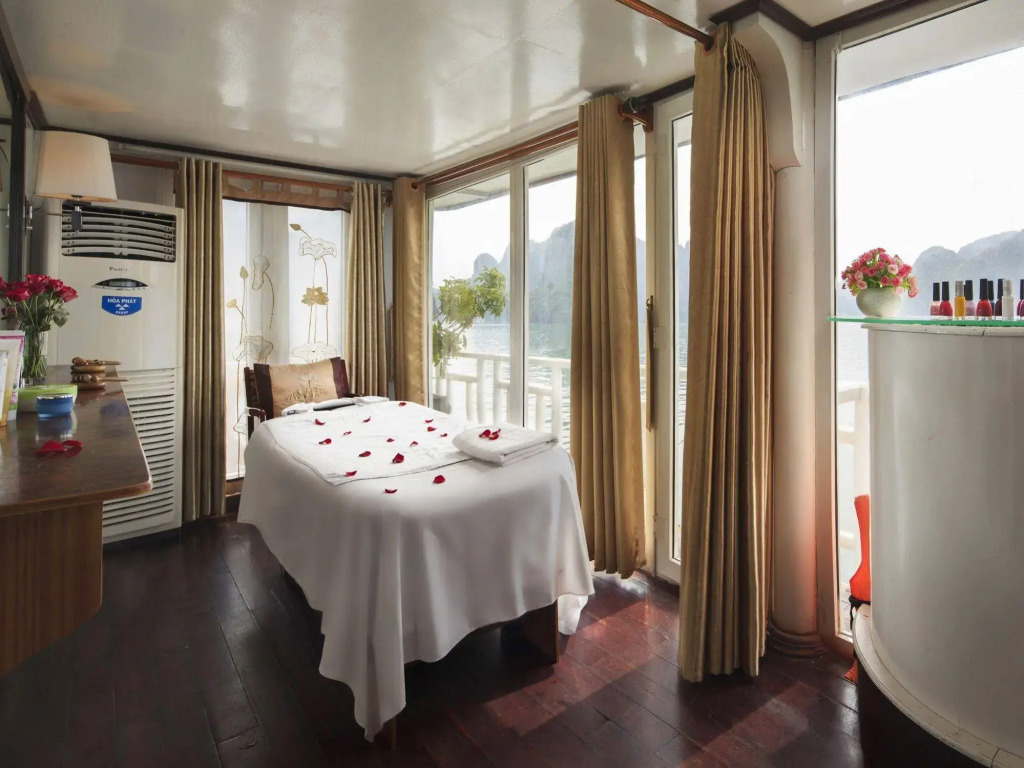 La Vela Classic Cruise Managed by Paradise Cruises