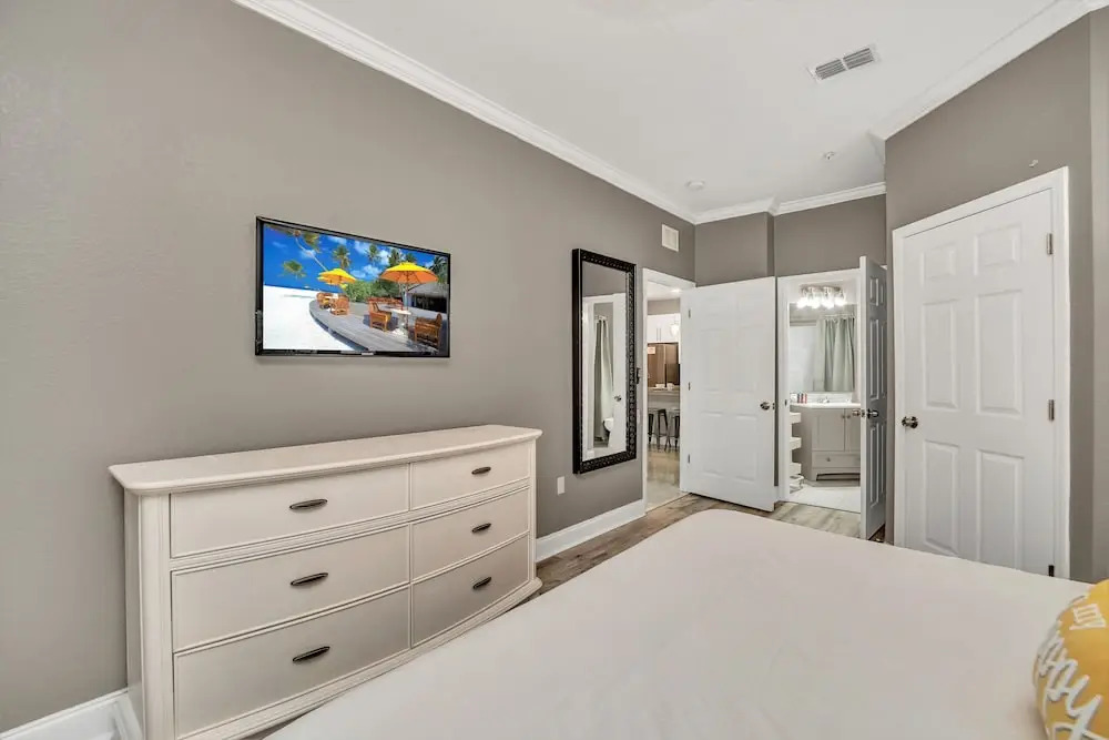 Luxurious Condo Near Disneyfree Waterpark Access