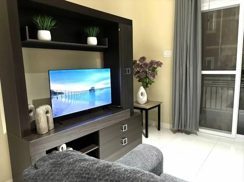 One Bedroom City Apartment with Pool