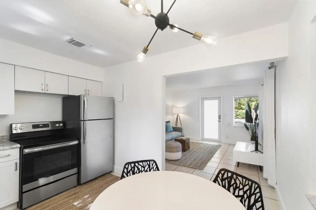 Alani Bay Premium Condos