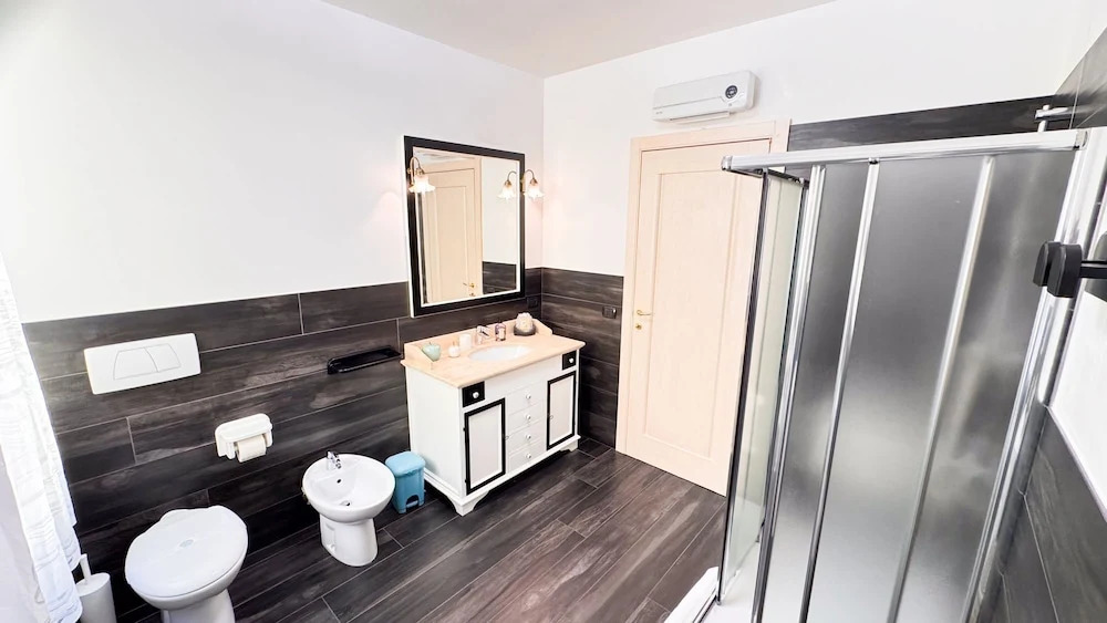 Lady Teresa Apartment by Ca-sa Check