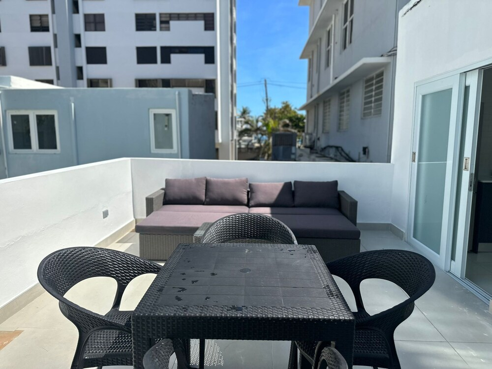 Gorgeous 1-Bedroom Beachside Suite