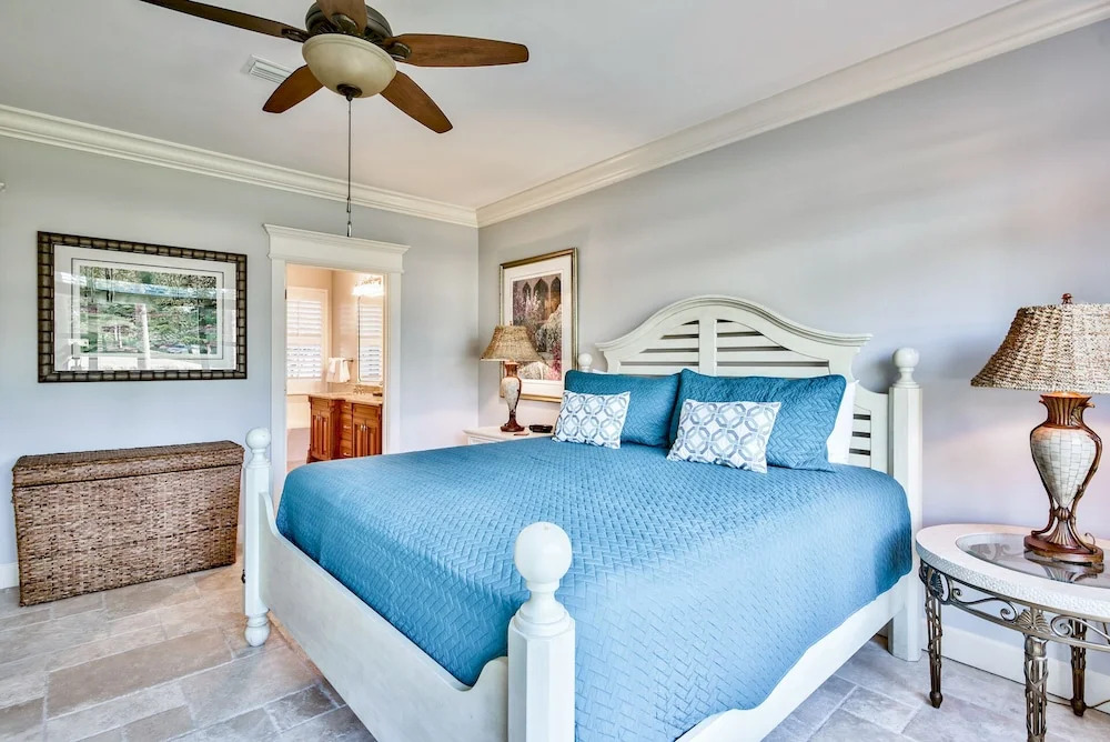 8501 Turnberry Court Condo 3 Bedrooms 3 Bathrooms Condo