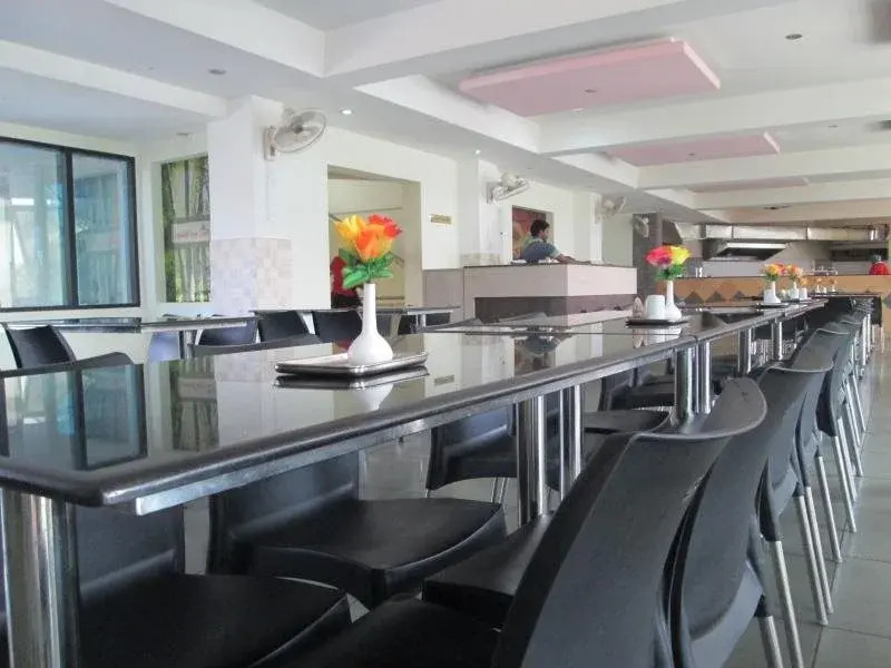 Nexstay Crystal Residency