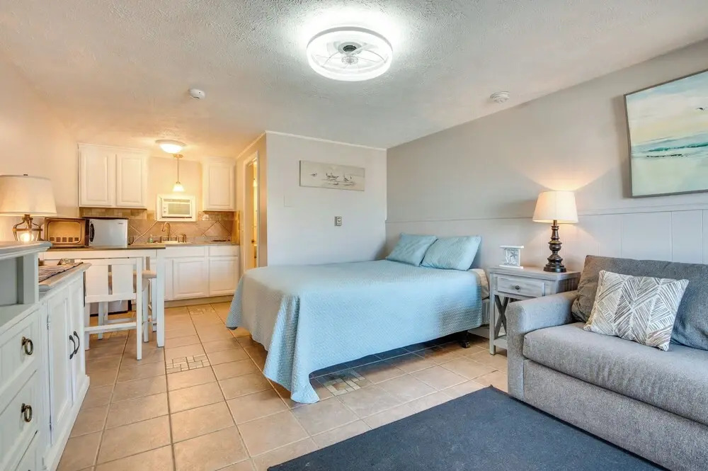 'beachfront 14' Condo on Old Orchard Beach