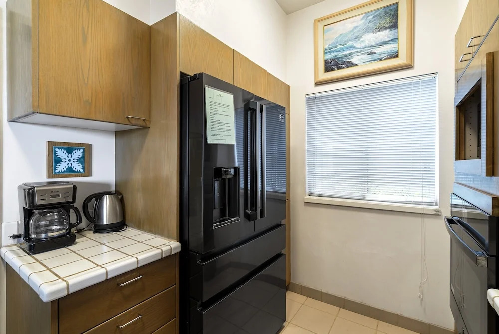 Vista Waikoloa B-206 2 Bedroom Condo by RedAwning