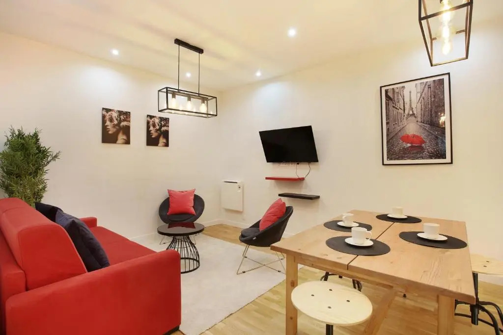 Tracy apartment